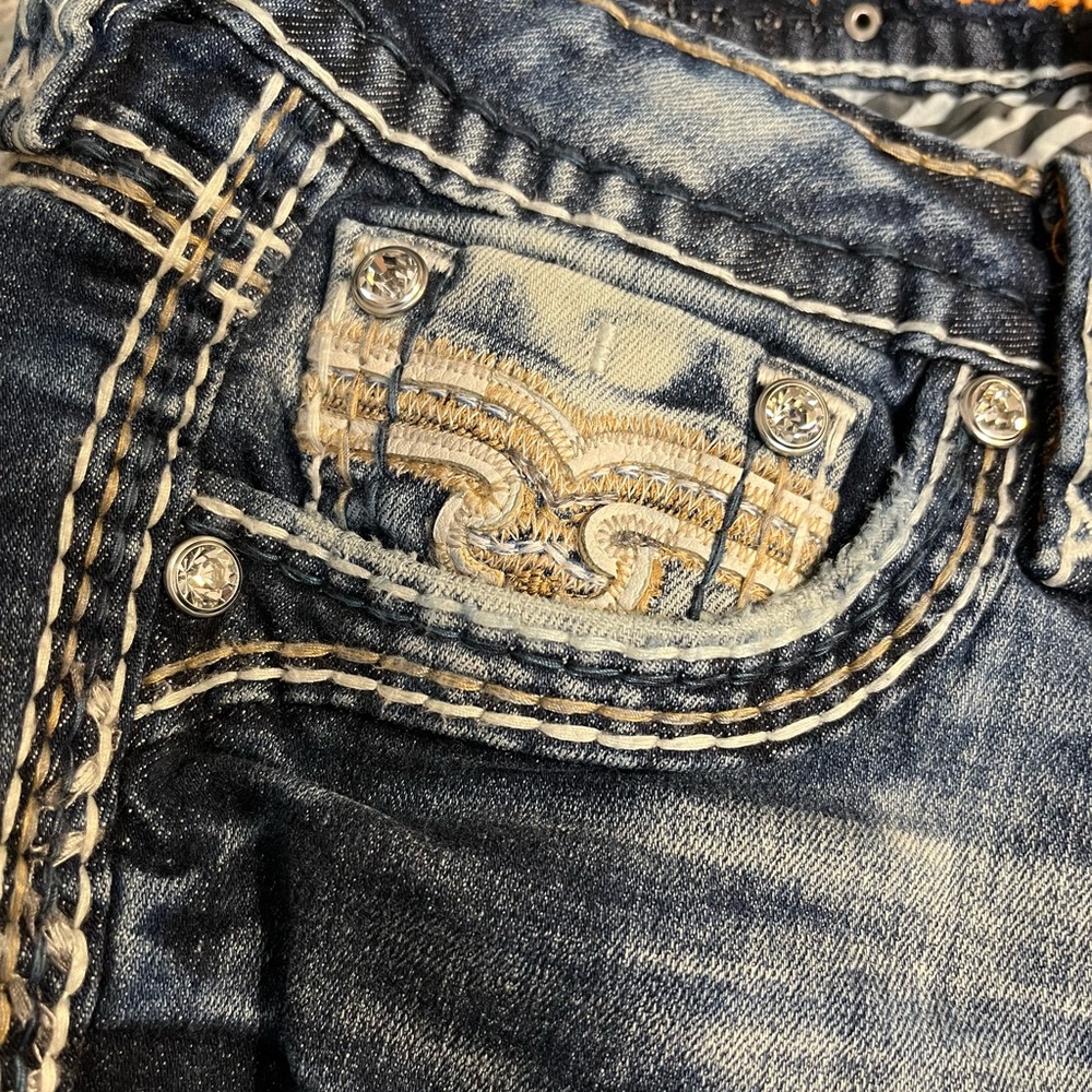 Rock Revival Jeans - Picture 10 of 12